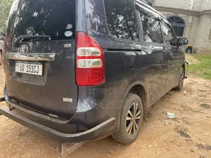 Toyota Noah 2011 Blue