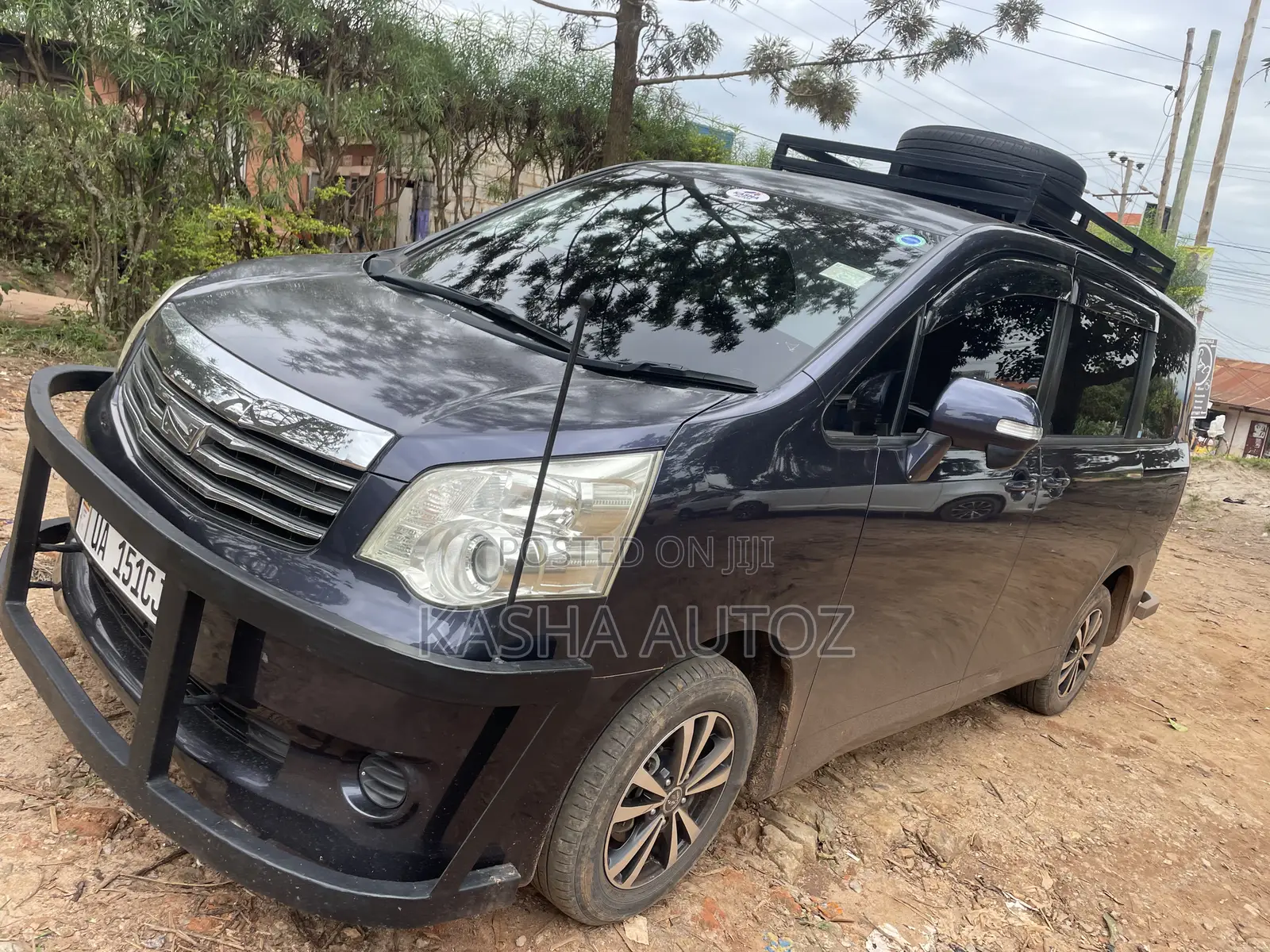 Toyota Noah 2011 Blue