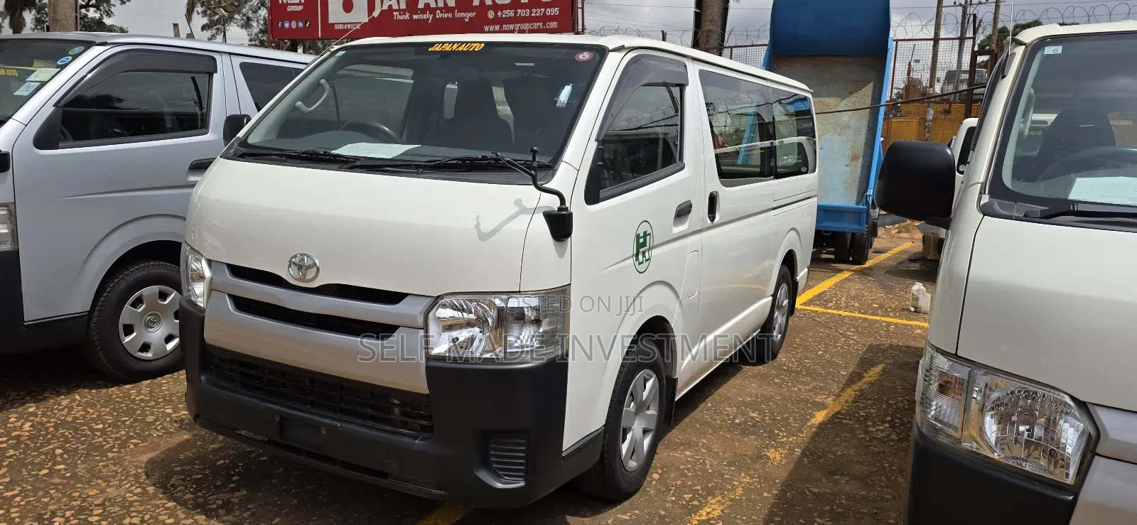 Toyota HiAce 2013 White