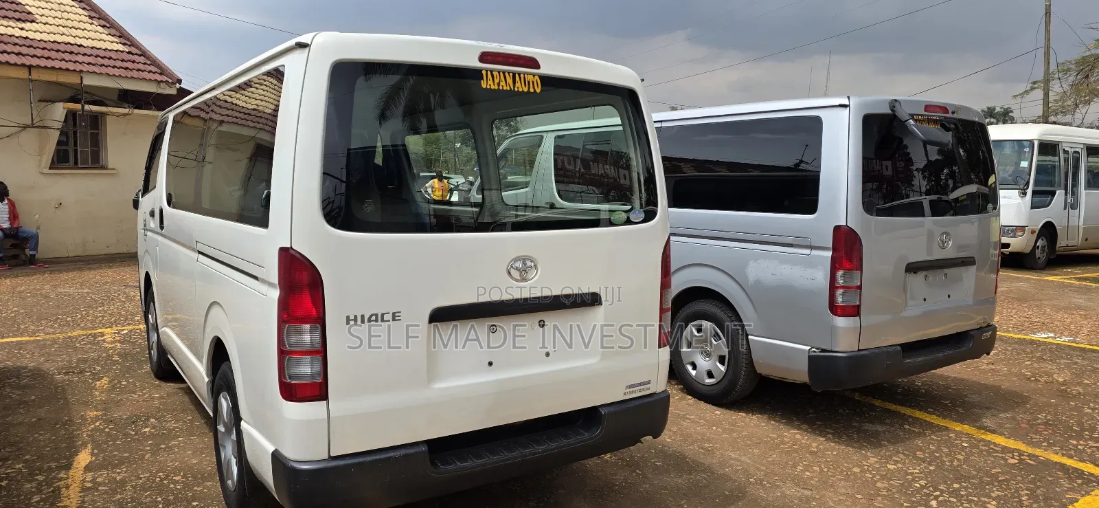Toyota HiAce 2013 White
