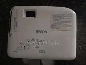 Epson Eb-E01 Hd Projector
