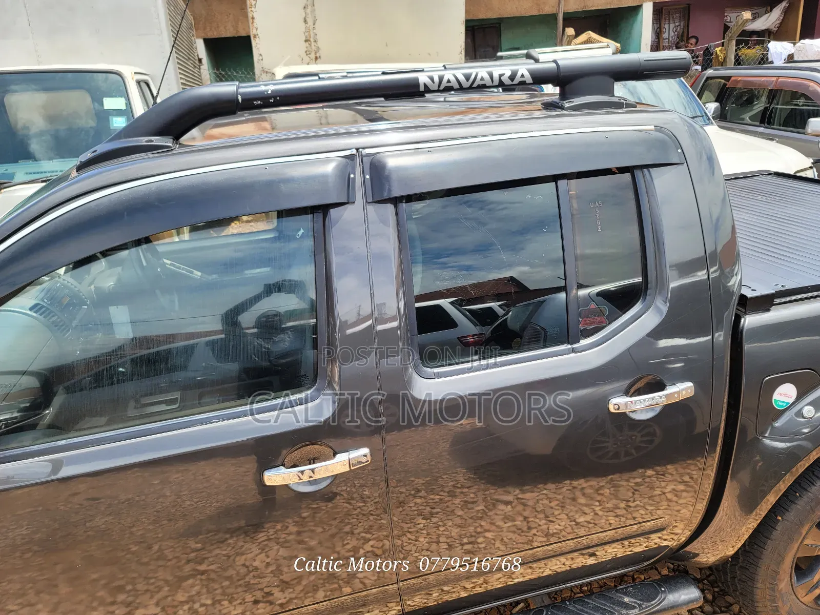 Nissan Navara 2010 Gray