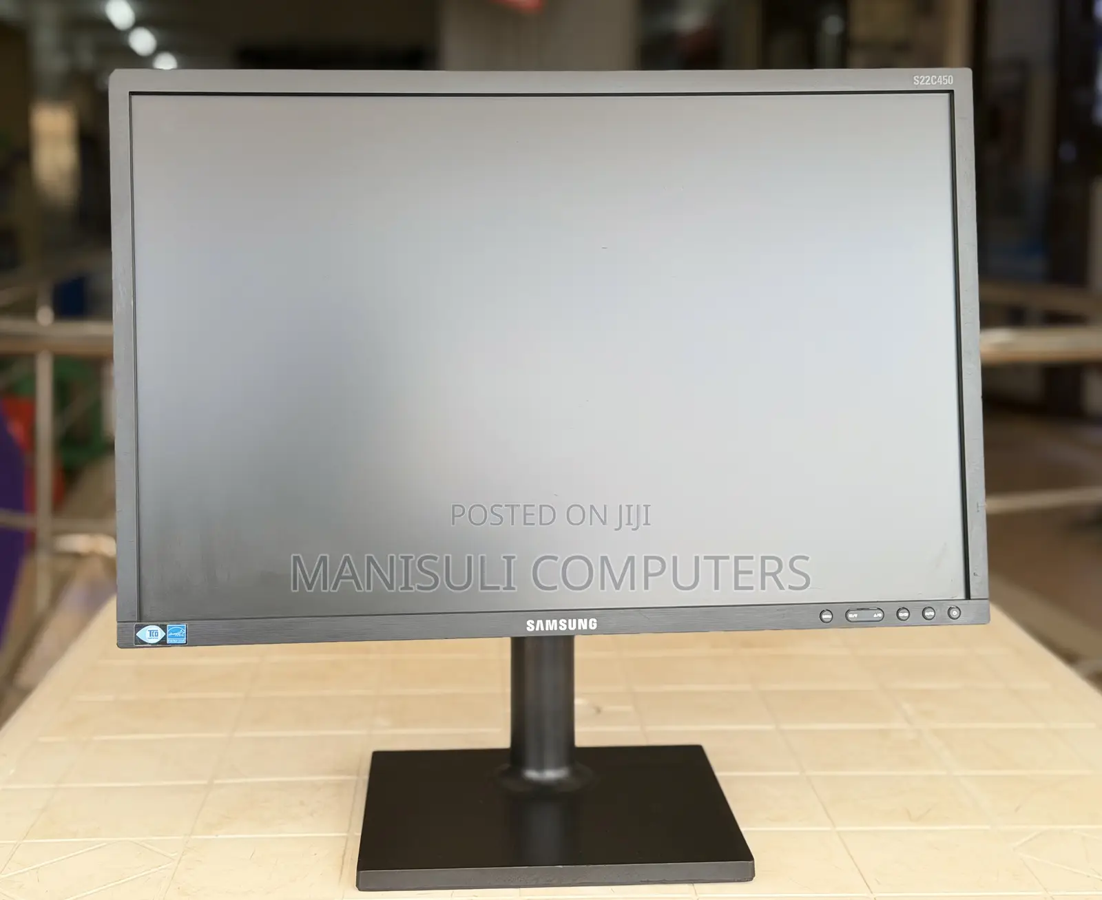 24 Inch Screen Ips Display Vga
