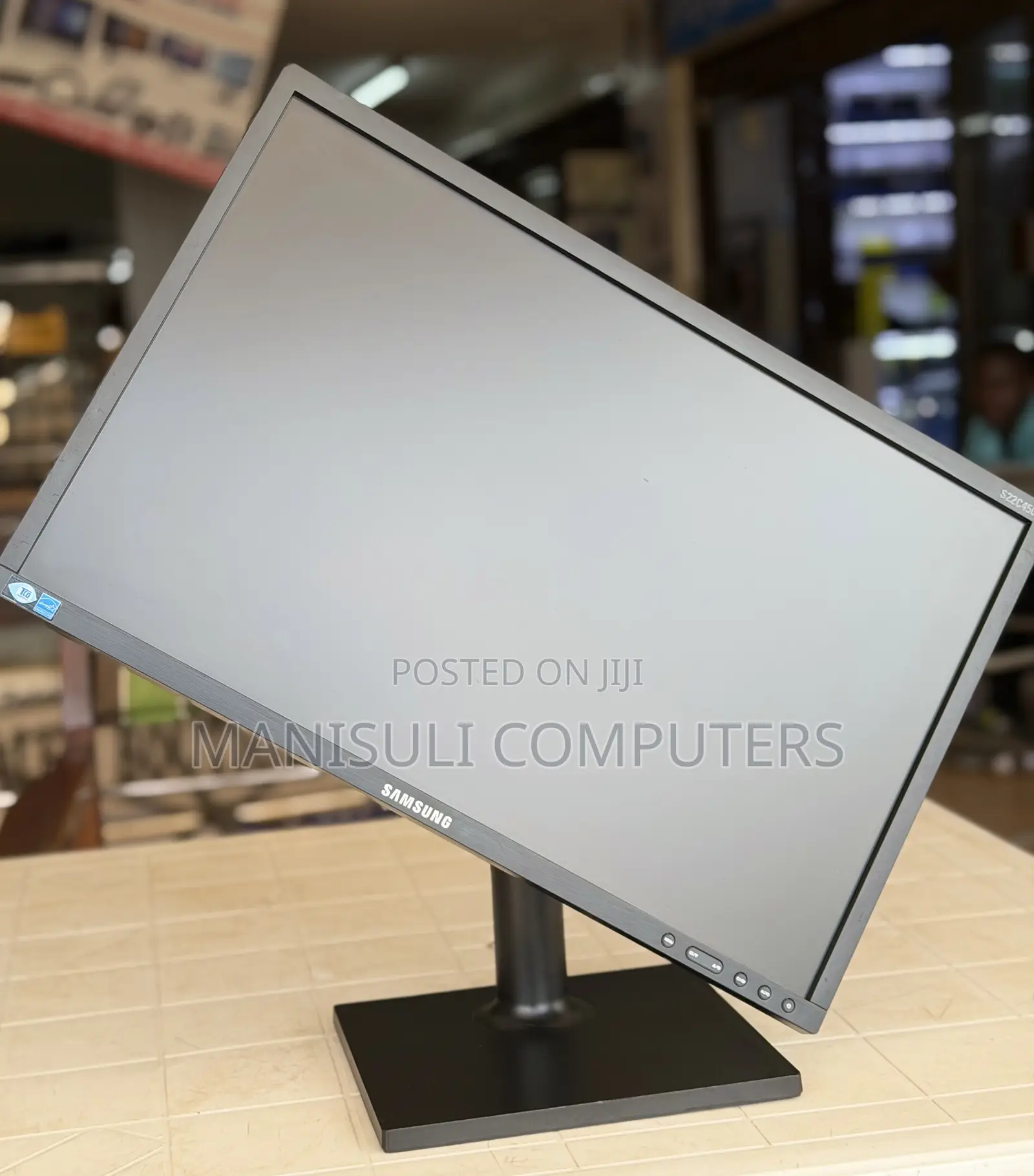 24 Inch Screen Ips Display Vga