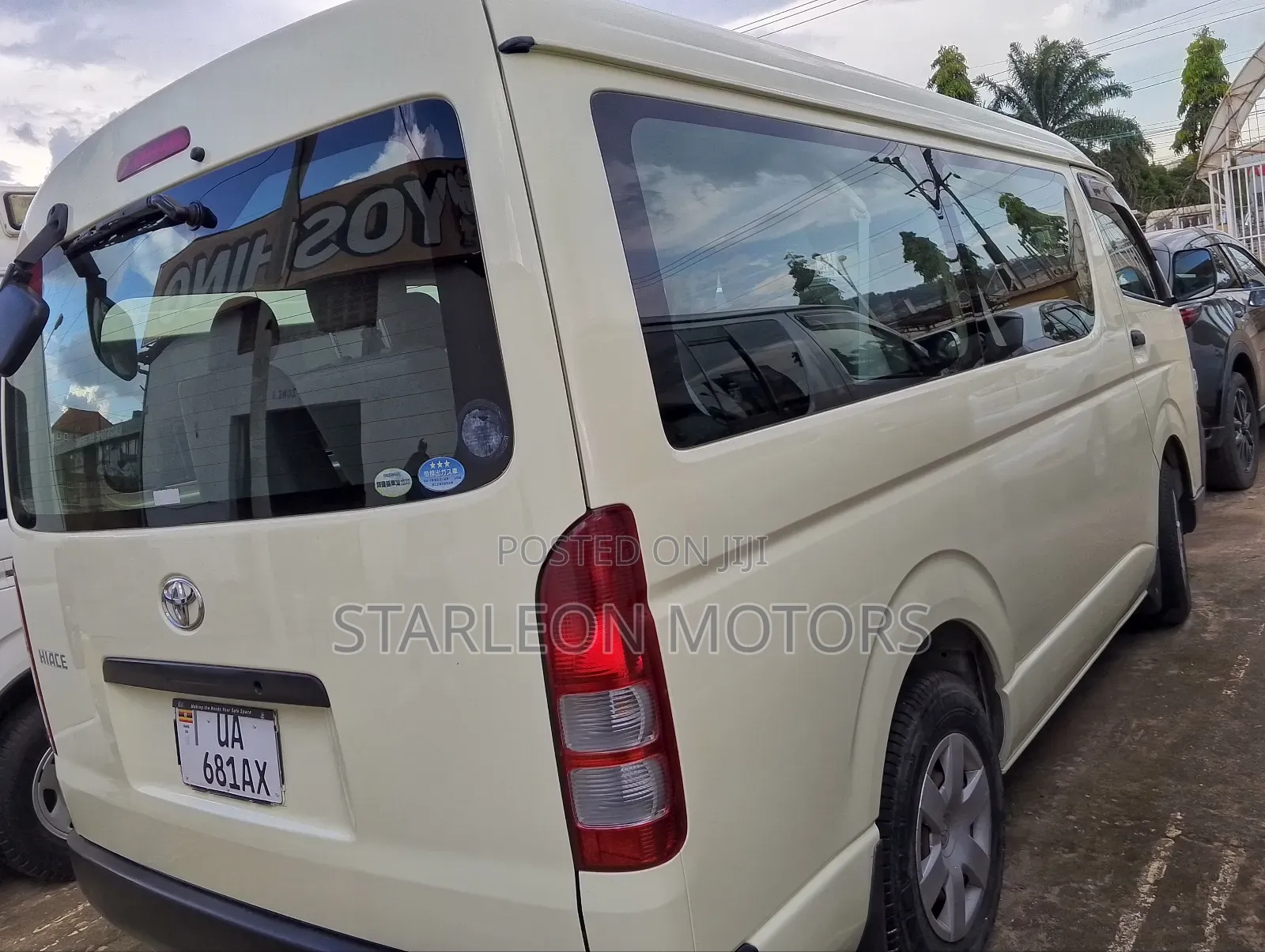 Toyota HiAce 2010