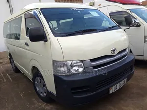 Toyota HiAce 2010