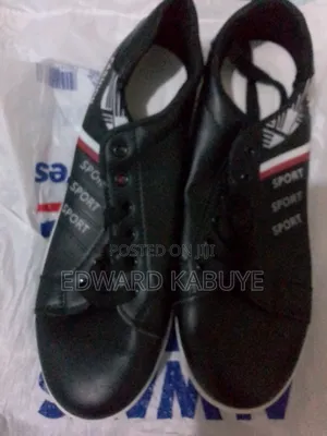 SSNJ Black Sneakers