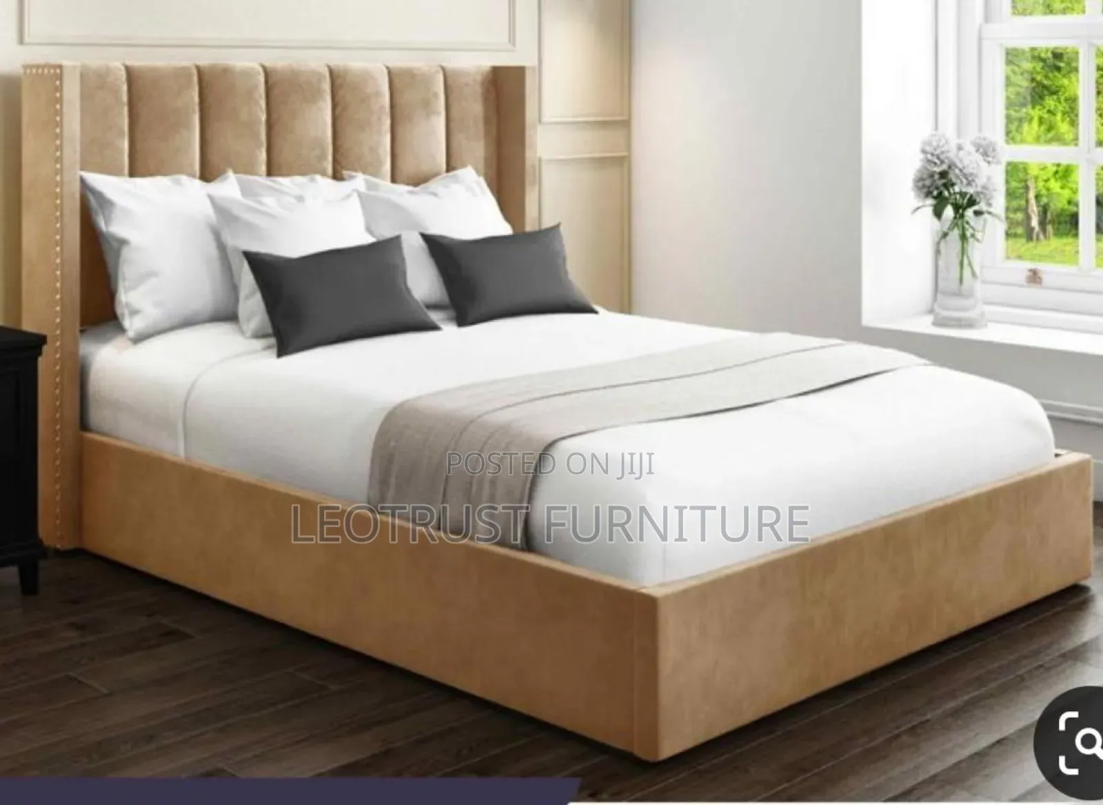 Ug Bed 5by6 in Off-White Color