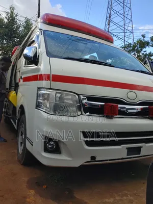 Toyota HiAce 2012 White