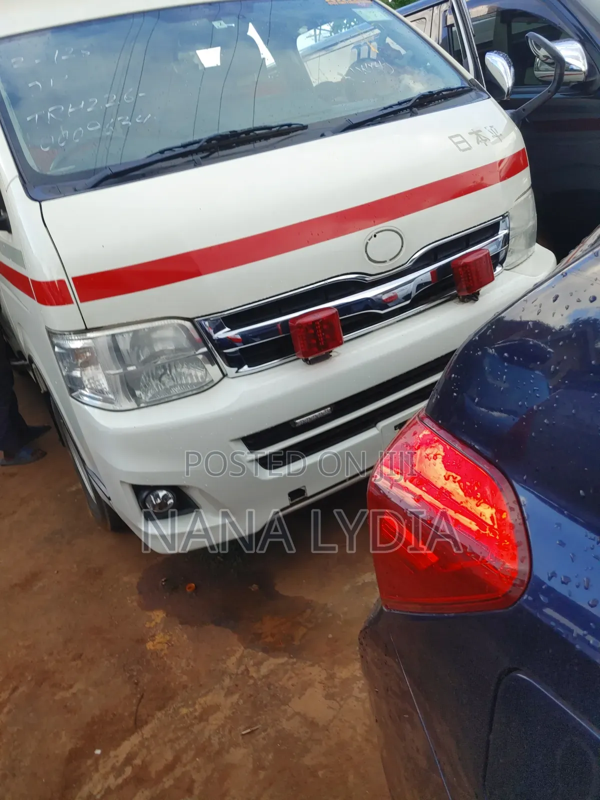 Toyota HiAce 2012 White