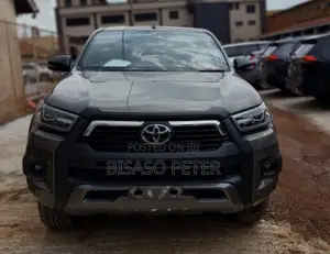 Toyota Hilux Revo Double Cab Deisel 2.4 AWD 2022 Brown