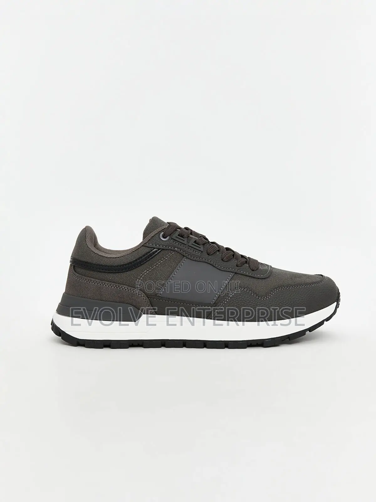 Luxury Men's Lace-Up Sneaker