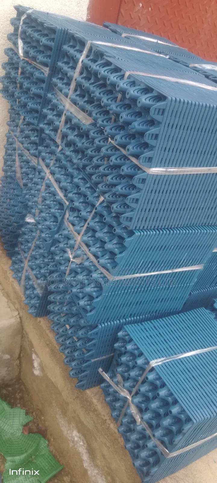 Plastic Trays on Discount