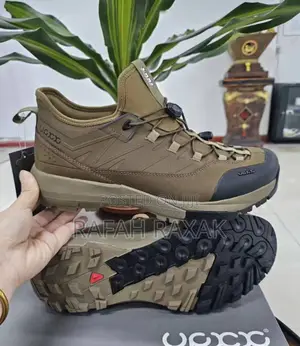 Original Green Ecco Casual Leather Walking Sneakers