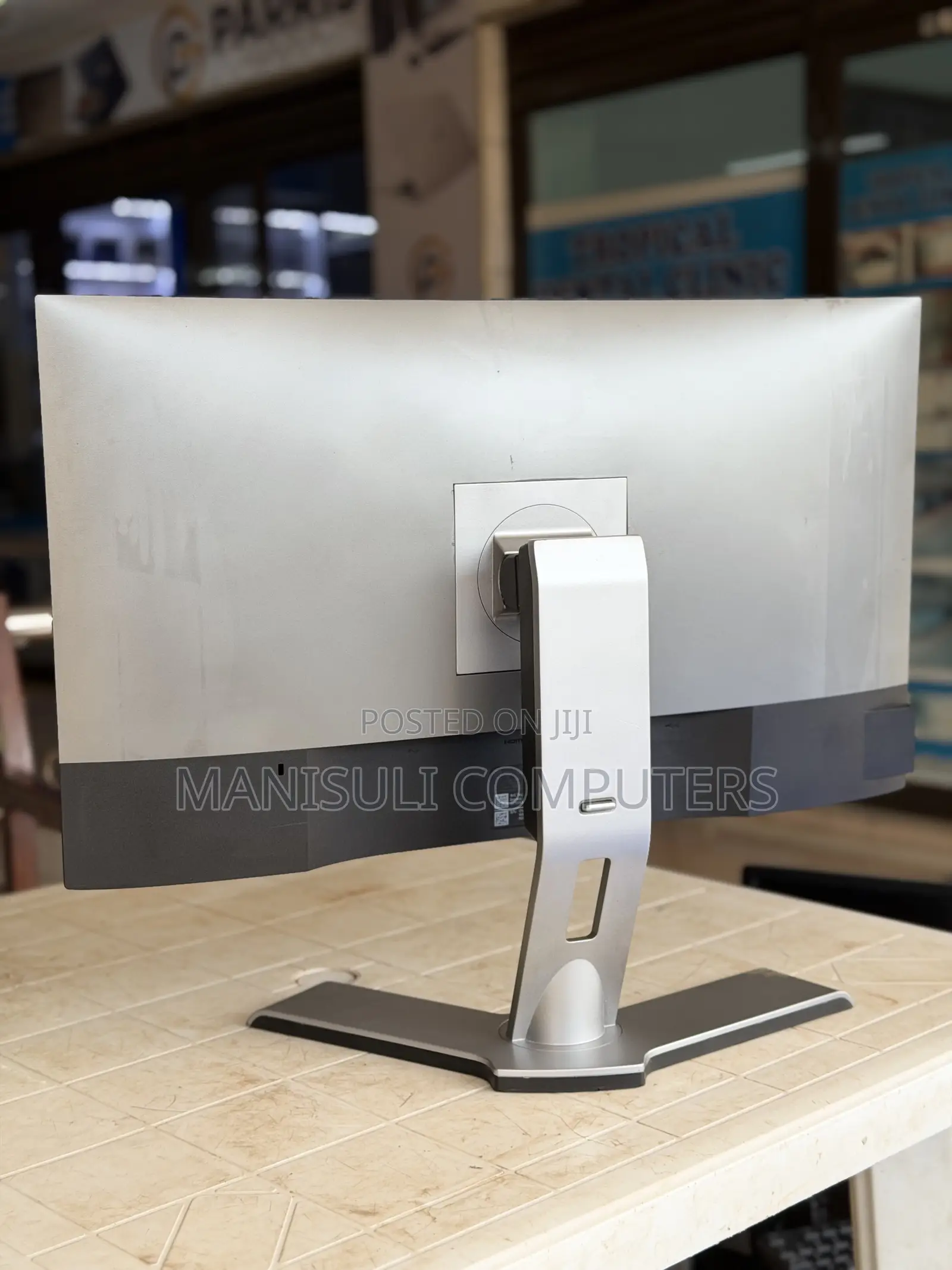 Dell 27 Inch Screen Ips Vga Dp Hdmi Display 