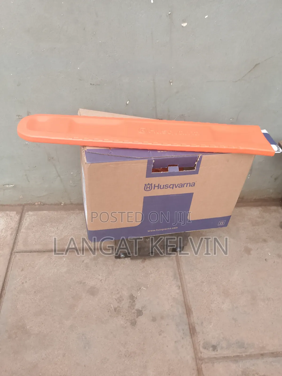 Original Husqvarna Power Saw 272