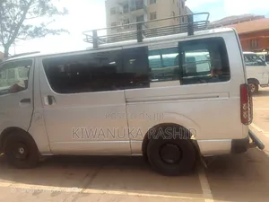 Toyota HiAce 2007 Silver