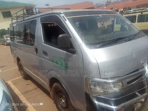 Toyota HiAce 2007 Silver
