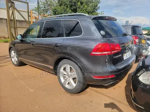Volkswagen Touareg 2013 Black