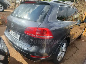 Volkswagen Touareg 2013 Black