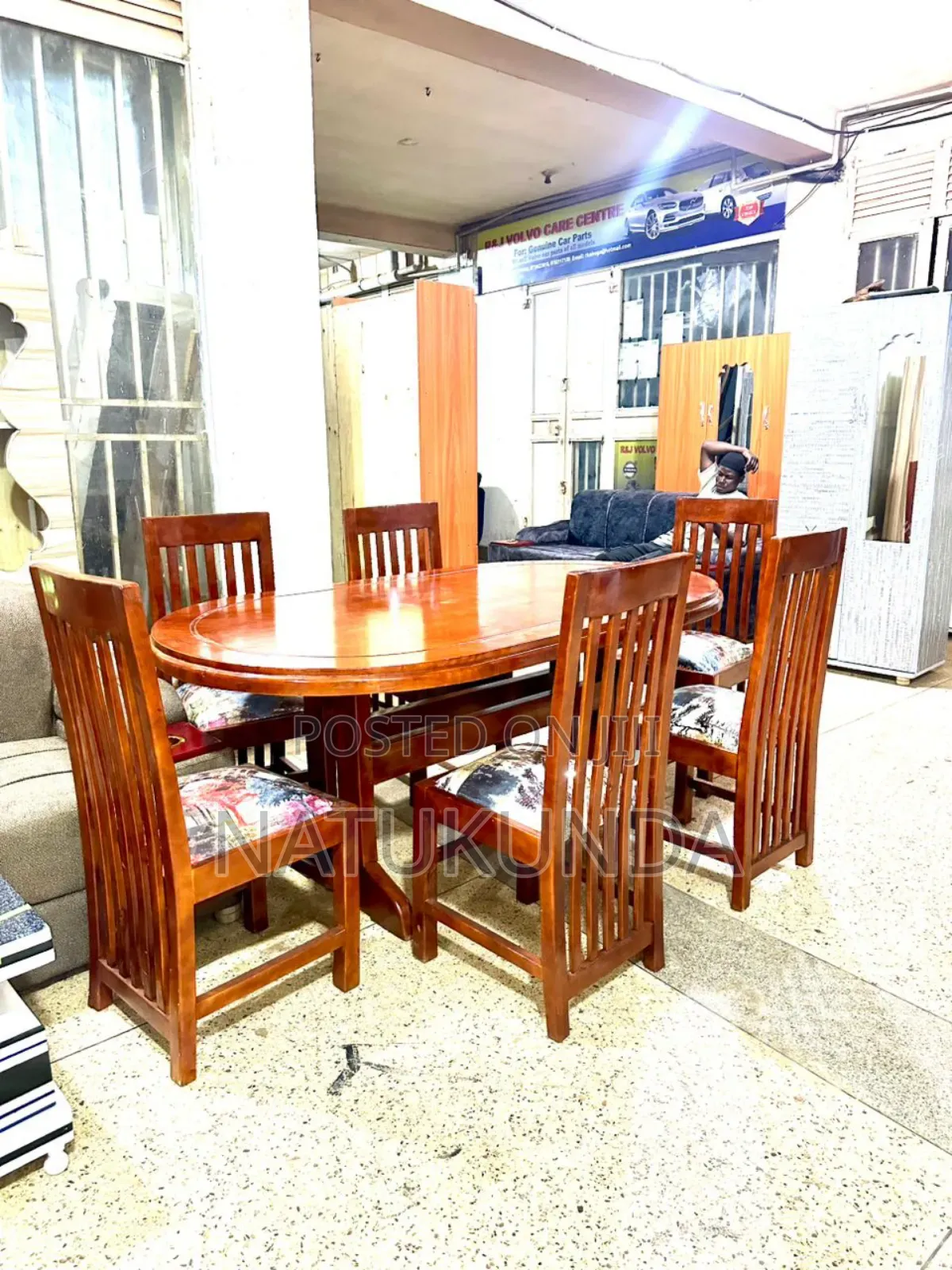 Six Seater Dinning Table