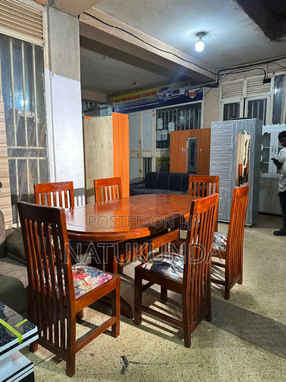 Six Seater Dinning Table
