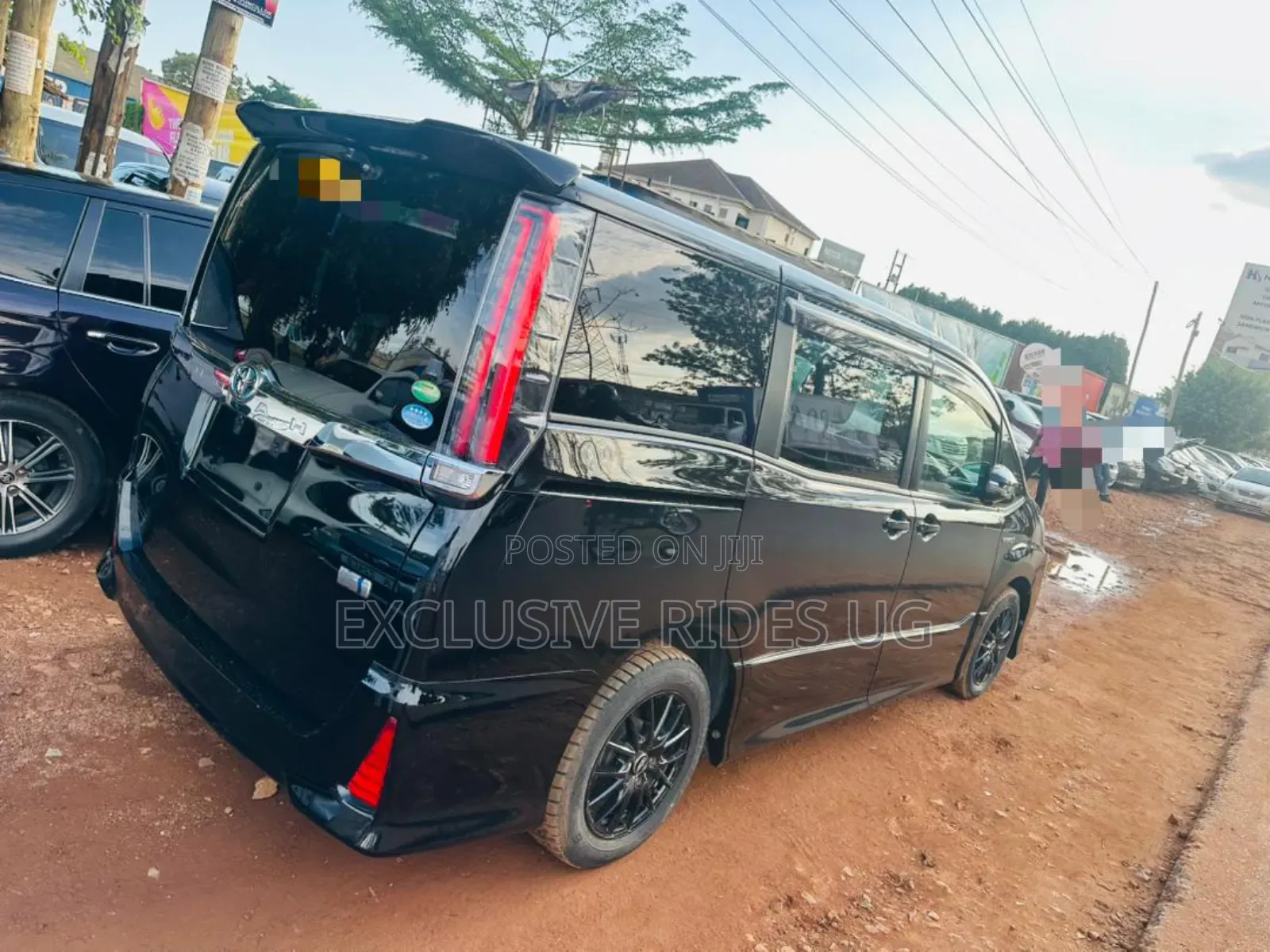 Toyota Noah 2017 Black
