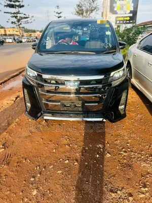 Toyota Noah 2017 Black