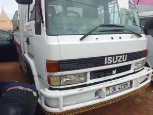 Isuzu Tipa