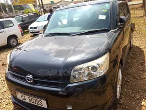 Toyota Corolla Rumion Hatchback 1.8 AWD 2011 Black