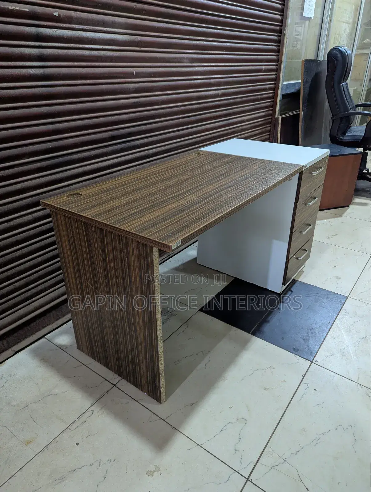 Second Hand Office Desk, 140cm // 1.4 Meters
