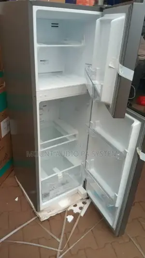 Hisense Refrigerator 266l Double Door Frost Free.