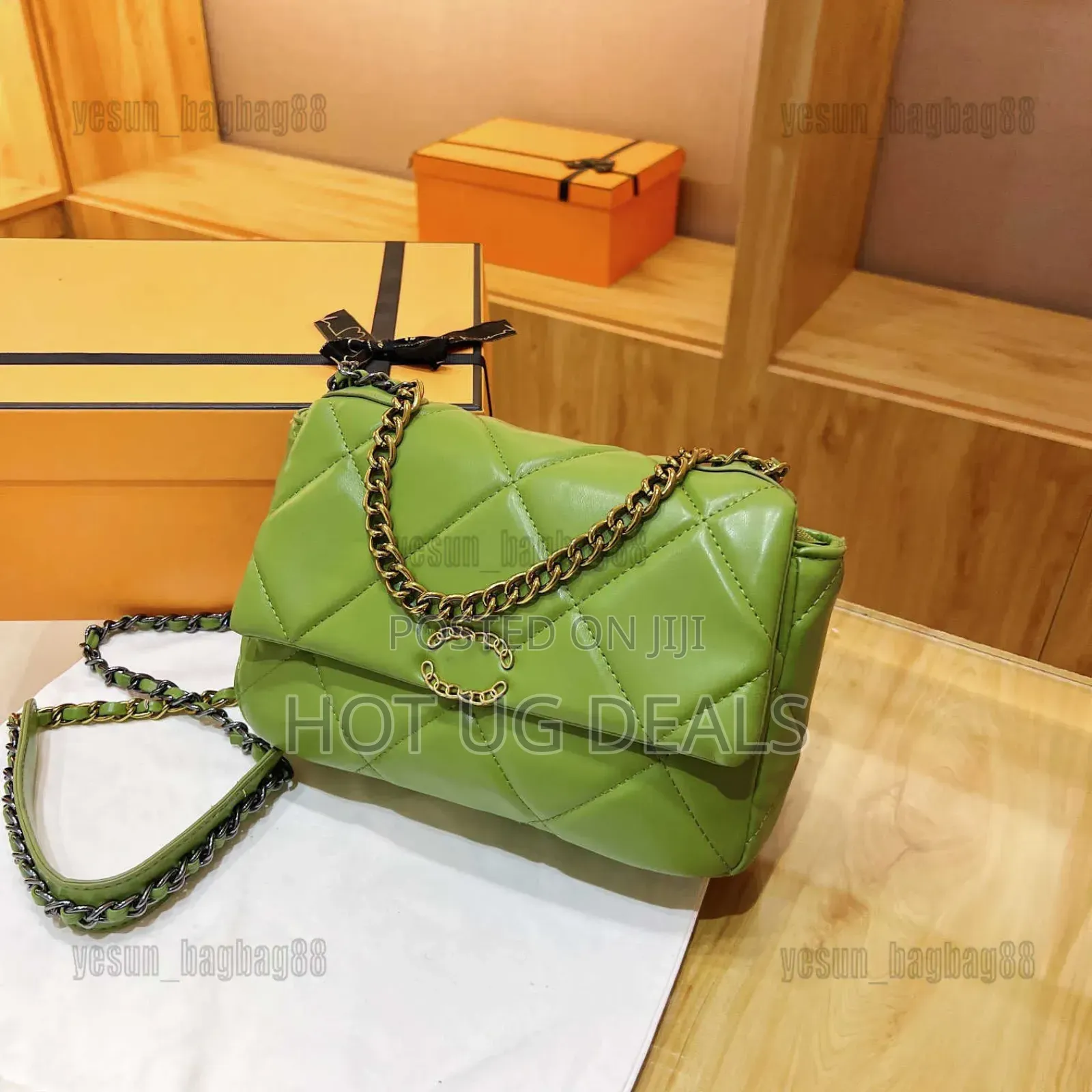 Ladies Classic Handbag