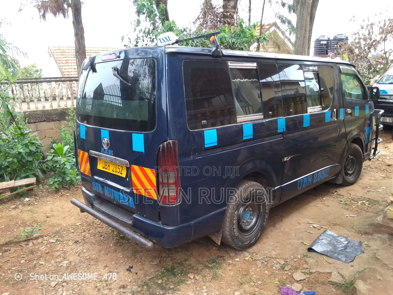 Toyota HiAce 2006 Blue