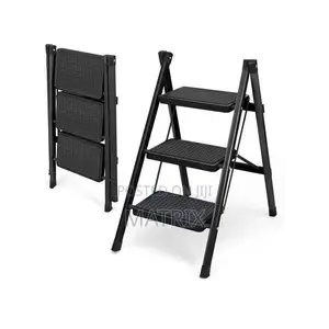 3-Step Folding Ladder With Anti-Slip Design