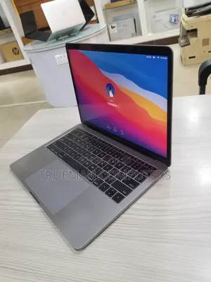Laptop Apple MacBook Pro 2017 8GB Intel Core i7 SSD 256GB