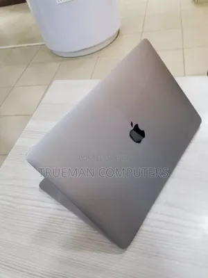 Laptop Apple MacBook Pro 2017 8GB Intel Core i7 SSD 256GB