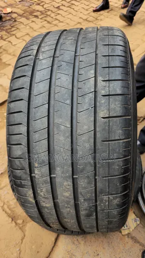 325/30r23 Pirelli Foreign Used Tyres