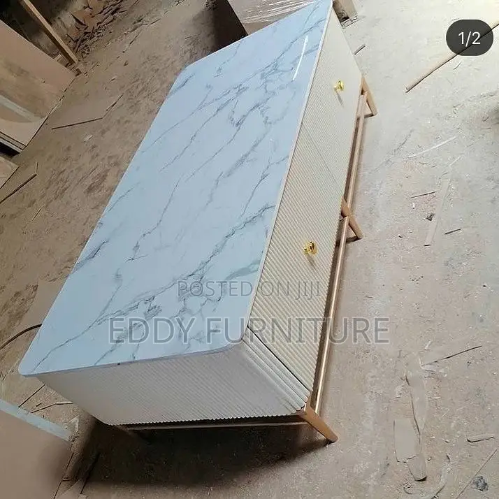 Milk Center Table