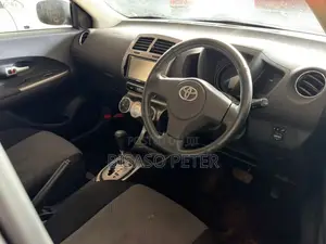 Toyota IST 2016 Gray
