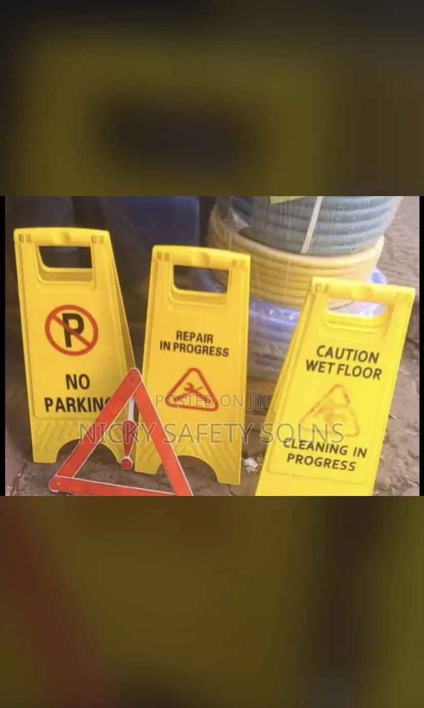 Caution Signs/ Safety Sign Posts
