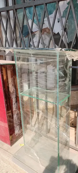 Transparent Ambo