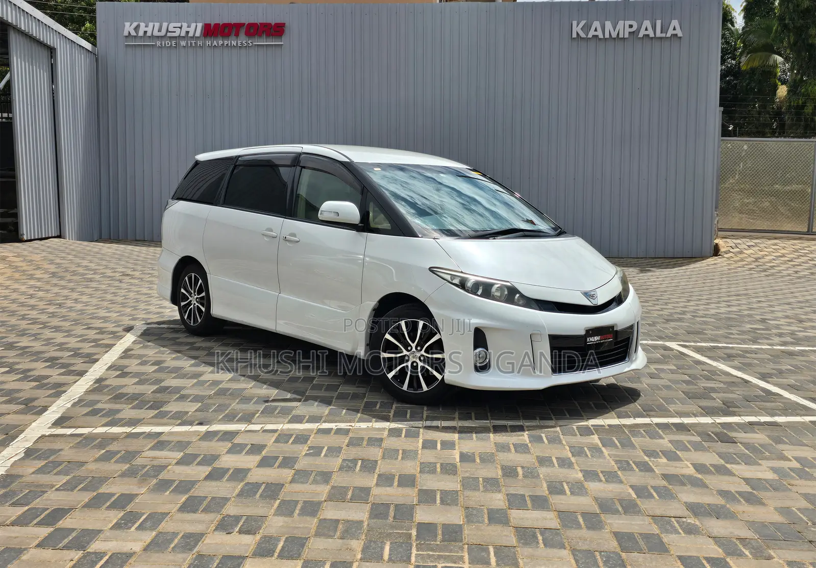 Toyota Estima 2012 White