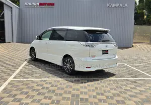 Toyota Estima 2012 White