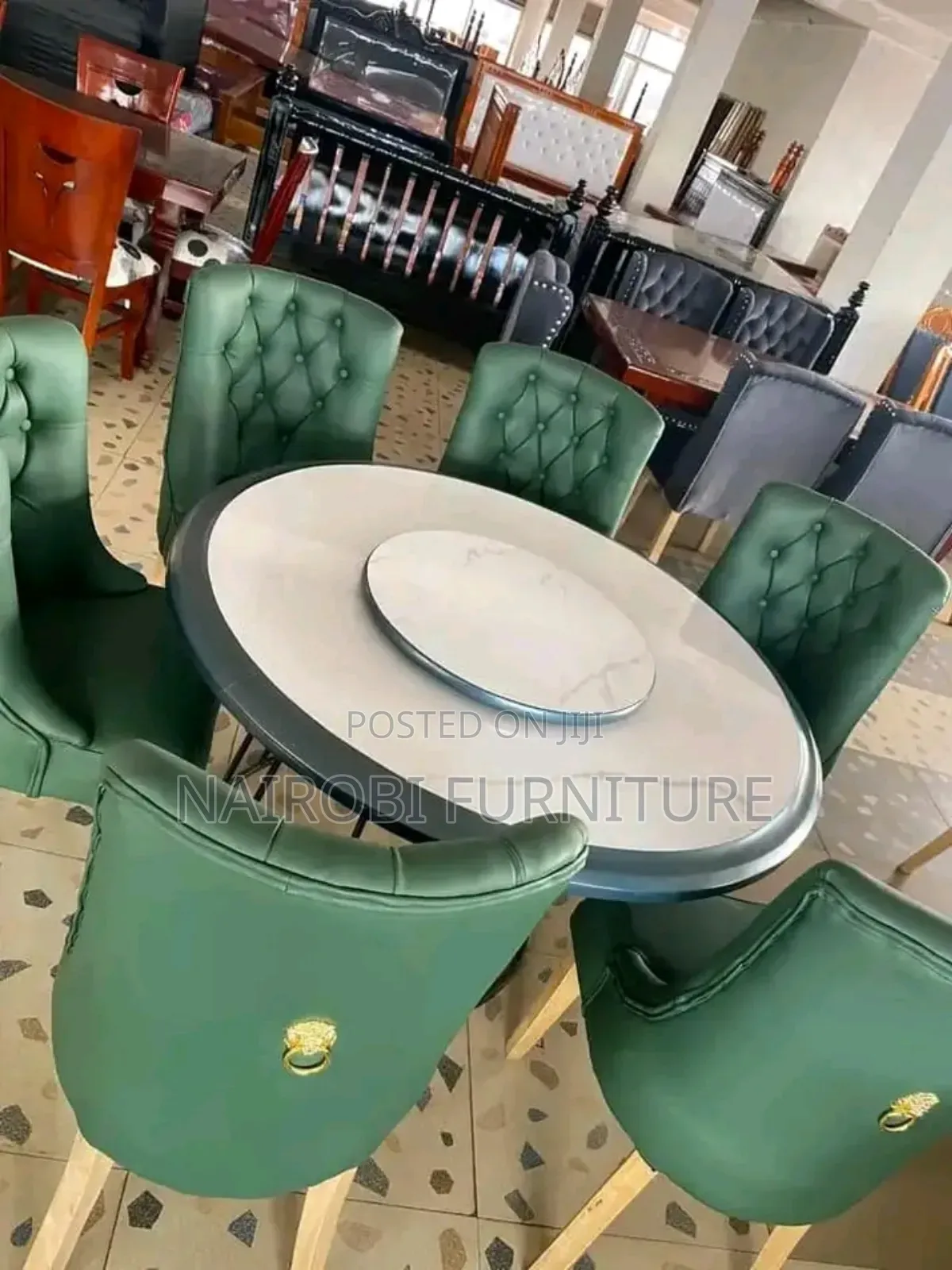 Mobland Dinning Table