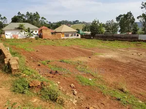 30 X 50 Ft Plots for Sale in Buloba
