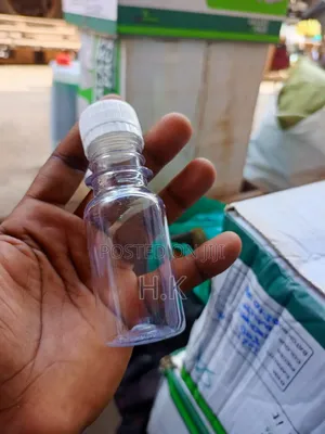 12pcs Pet Plastic Bottle.