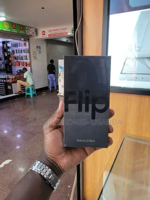 New Samsung Galaxy Z Flip4 256 GB Black