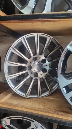 Mercedes-Benz Silver Rim in Size 16(Swap Acceptable)