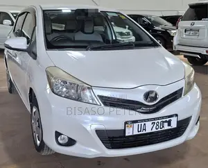 Toyota Vitz 1.0 FWD 5dr 2011 White